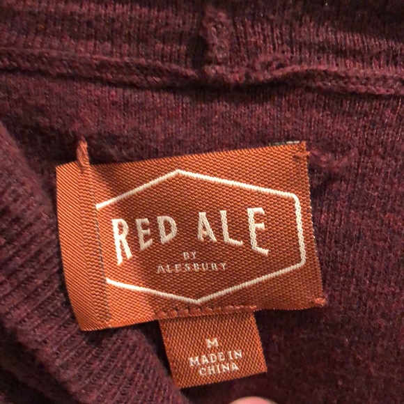 Riverside pullover hoodie. Medium. Color: burgundy - Picture 3 of 3
